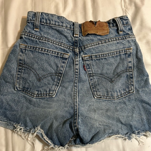 Vintage Levi’s shorts ONE of a kind - Picture 4 of 6